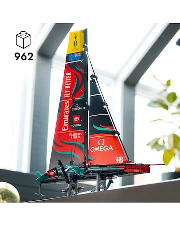 LEGO Technic Emirates Team New Zealand AC75 Yacht 42174