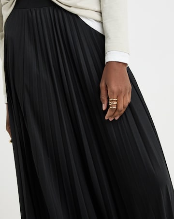 Black Pleated Pull On Jersey Maxi Skirt