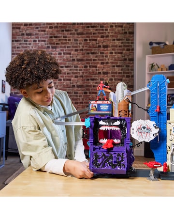Marvel Spider-Man VenomVersus Web Slinging City Playset