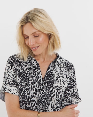 Collar Detail Short Sleeve Popover Blouse