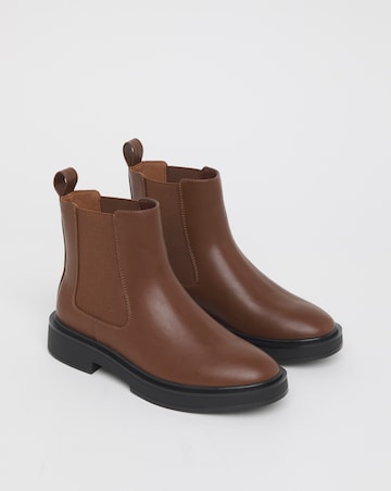 Arya Classic Chelsea Boots - Wide Fit (E)