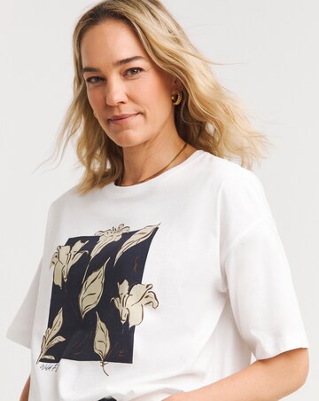 Lily Graphic T-Shirt