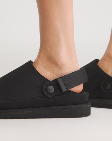 Charlene Closed Toe Black Mule Standard Fit