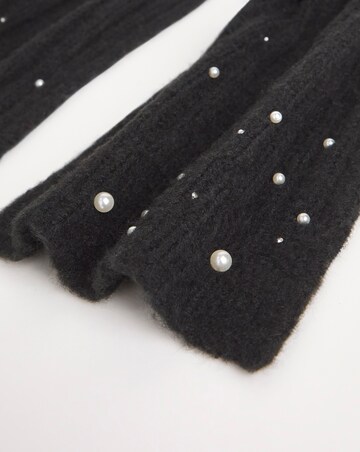 Pearl Detail Knitted Scarf