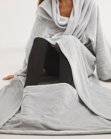 Pretty Secrets Wearable Blanket