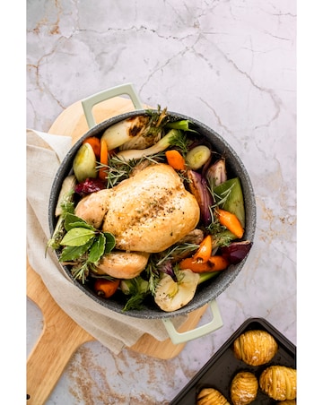 MasterClass Cast Aluminium Mint 28cm Casserole Dish - 5 Litre