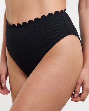 MAGISCULPT Medium Control Contour Me Scalloped High Waist Bikini Bottoms