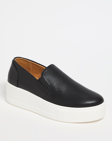 Twin Gusset Flatform Trainer - Wide Fit (E)