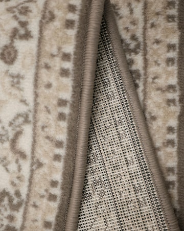 Traditional Medallion Woven Rug