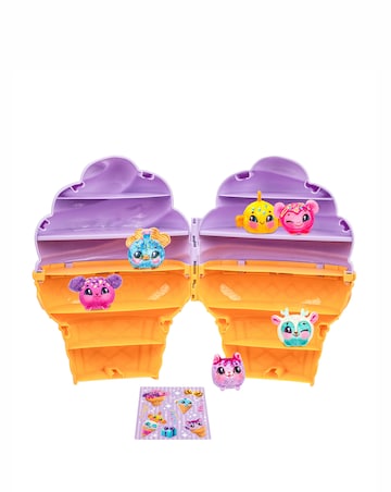Cookeez Makery Yum Yumz Collector Case with 6 Plush Toys