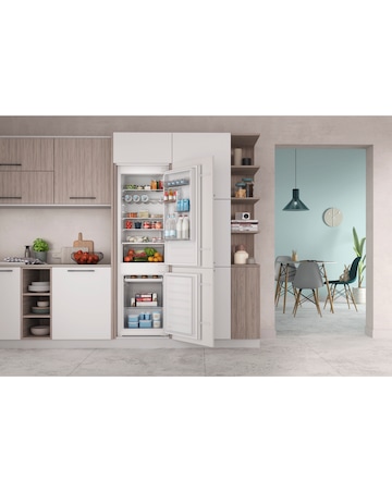 Indesit INC18D011B1 Integrated 70/30 Fridge Freezer - White