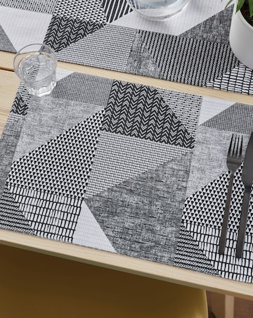 Larsson Geo Placemat Pair