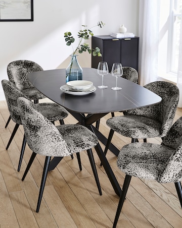 Brock Dining Table with 6 Savannah Chairs