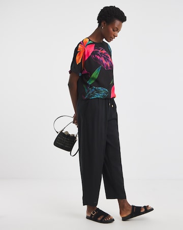 Woven Crepe Short Sleeve Boxy Top - Black Floral