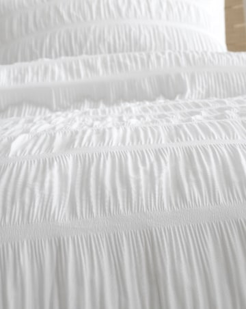 Catherine Lansfield Seersucker Duvet Cover Set
