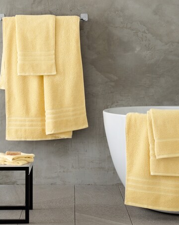 Catherine Lansfield Zero Twist Towel