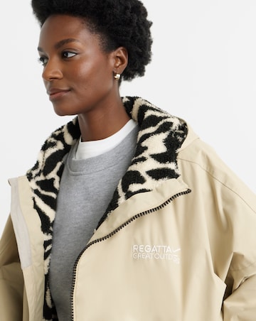 Regatta Waterproof Changing Robe