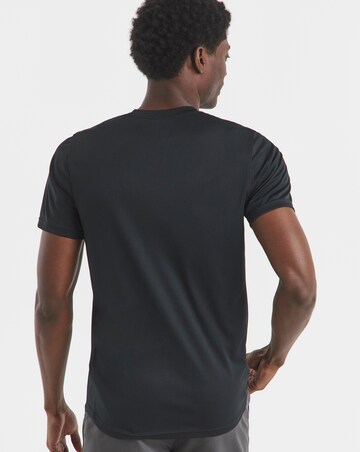 Under Armour Challenger Short Sleeve T-Shirt