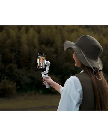 DJI Osmo Mobile SE - Handheld Gimbal