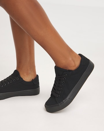 Busselton Lace Up Leisure Pumps Standard D Fit