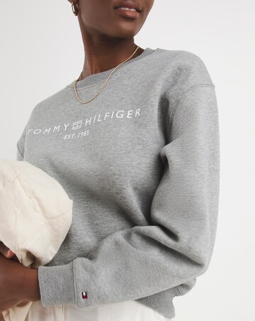 Tommy Hilfiger Modern Reg Corp Logo Sweatshirt