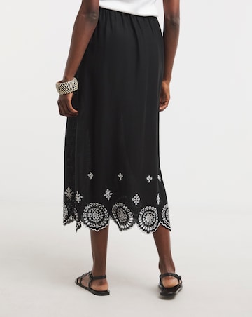 Broderie Scalloped Hem Maxi Skirt