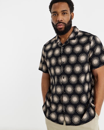 Textured Sundial Print Shirt