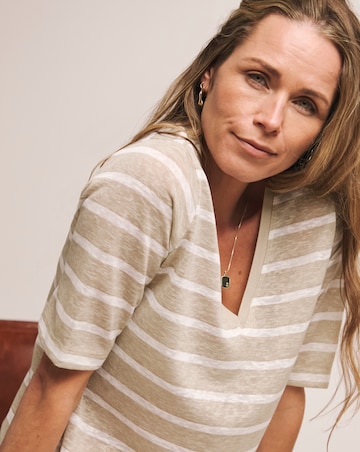 Anthology V-Neck Linen Mix T-Shirt