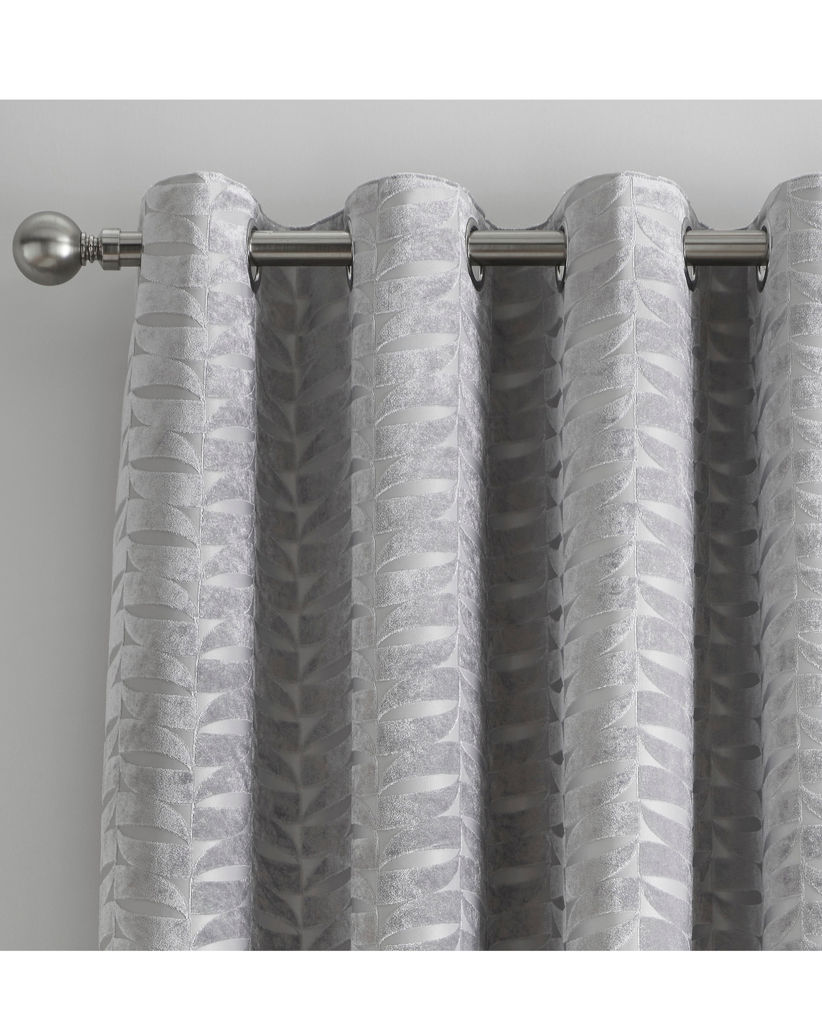 Curtina Kendal Eyelet Curtain