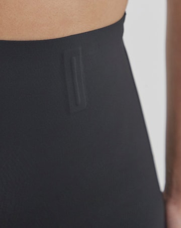 MAGISCULPT Medium Control Smooth & Sculpt Thigh Shaper Black