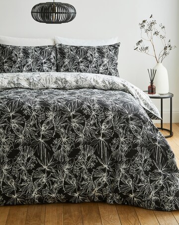 Sketched Floral Duvet Set