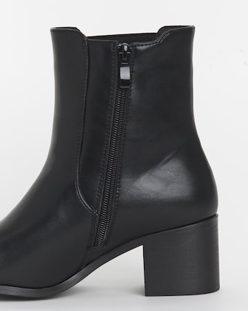 Cushion Walk Block Heel Boot E Fit