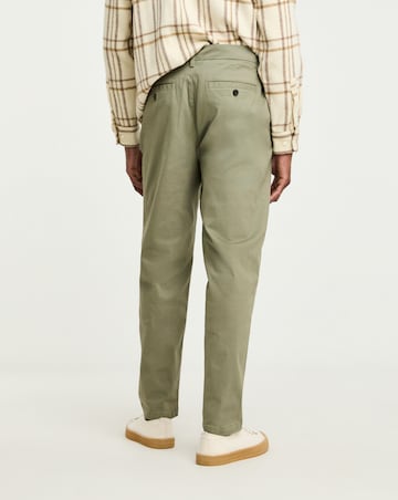 Loose Fit Chino