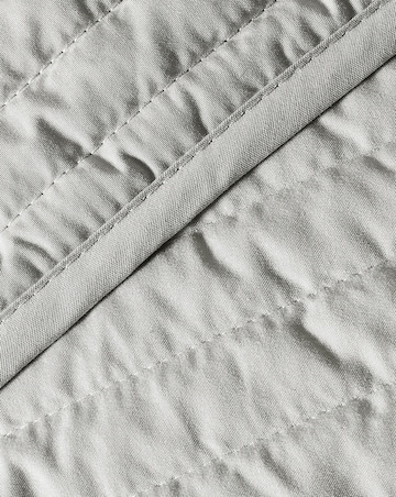 Bianca Quilted Lines Bedspread