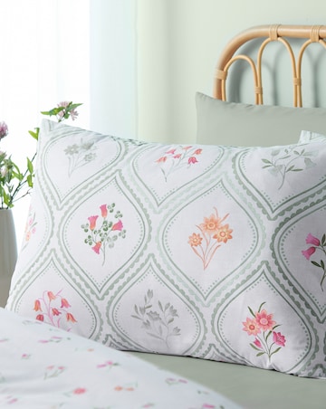 Catherine Lansfield Cameo Floral Duvet Cover Set