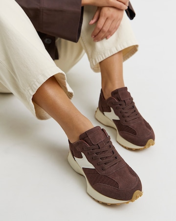 Akira Retro Runner Trainer - Extra Wide Fit (EEE)