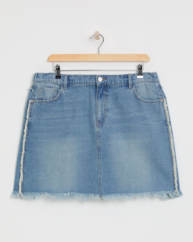 Light Wash Frayed Hem Denim Mini Skirt