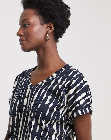 Pure Cotton The V Neck Printed T-Shirt