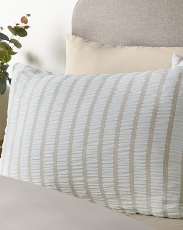 Catherine Lansfield So Soft Seersucker Stripe Duvet Cover Set