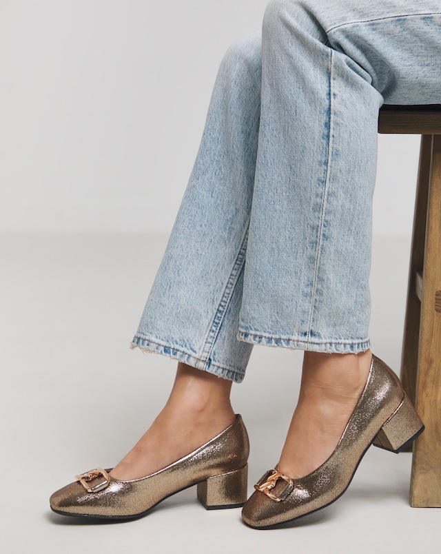 Heavenly Soles April Low Heel Trim Court Shoe - Wide Fit (E)