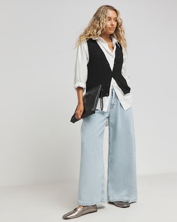 Black Knitted Tape Yarn Waistcoat