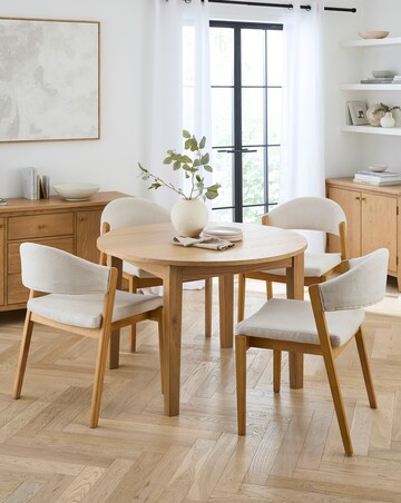 Caitlin Wooden Extendable Dining Table with 4 Elva Chairs