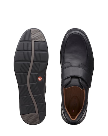 Clarks Un Abode Strap Wide Fit Shoes - Black