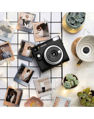 Fujifilm Instax Square SQ40 Instant Camera & 20 Shot Pack