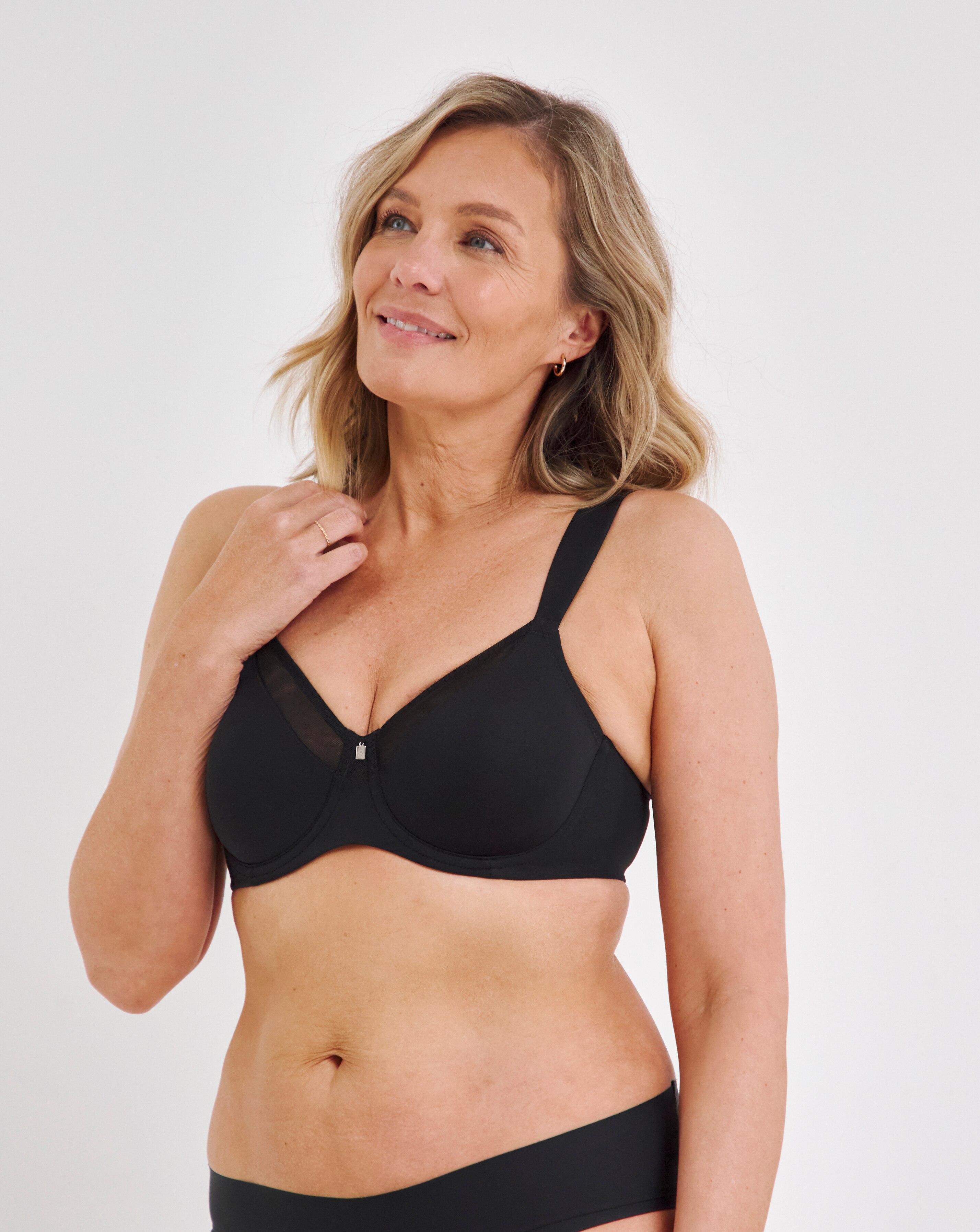 Triumph True Shape Sensation Minimiser Wired Bra Black