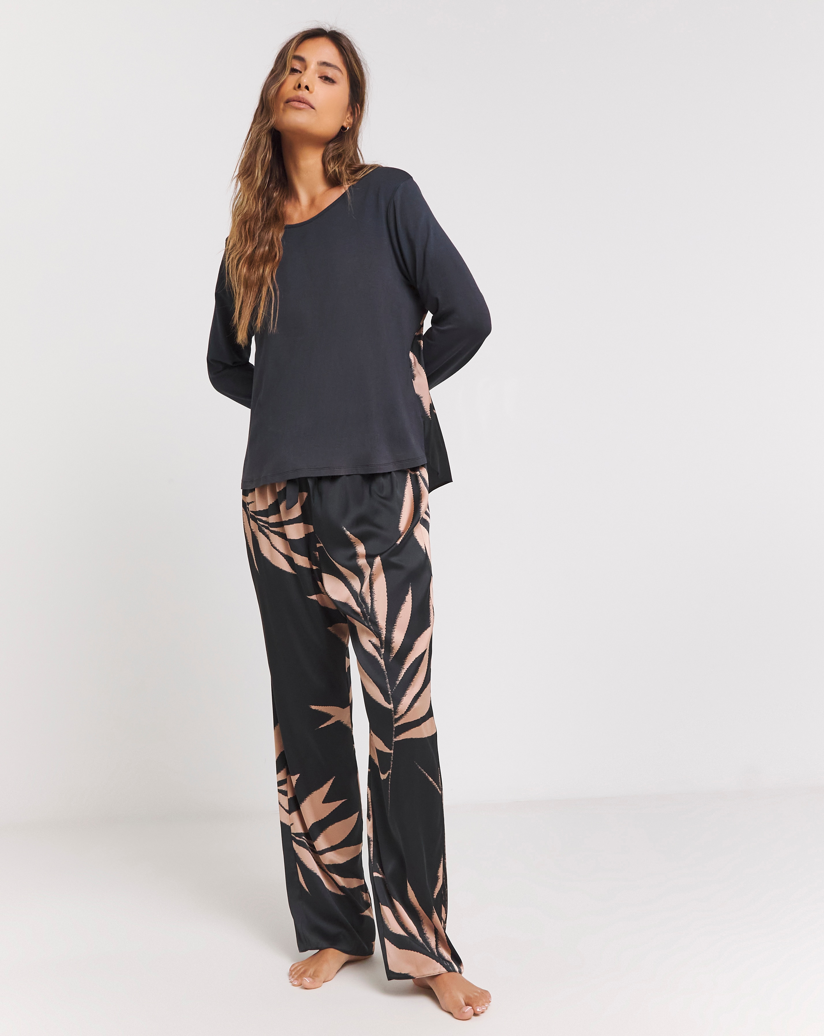 Wacoal Just Pajamas Mサイズ ベージュ ドット柄新品未使用 Wacoal Just Pajamas Mサイズ ベージュ ドット柄新品未使用 ワコール