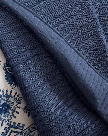 Catherine Lansfield Velvet Pinsonic Bedspread