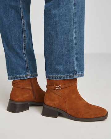 Heavenly Soles Phoenix Suede Square Toe Boots With Gusset - Extra Wide Fit (EEE)