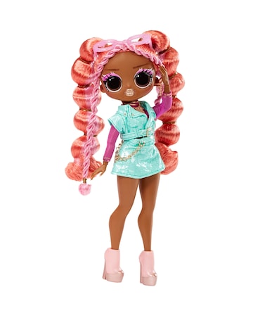 L.O.L. Surprise OMG Fashion Show Mega Runway Playset