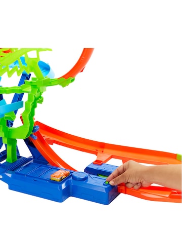 Hot Wheels Stunt Tracks Motorised Big Air Crash